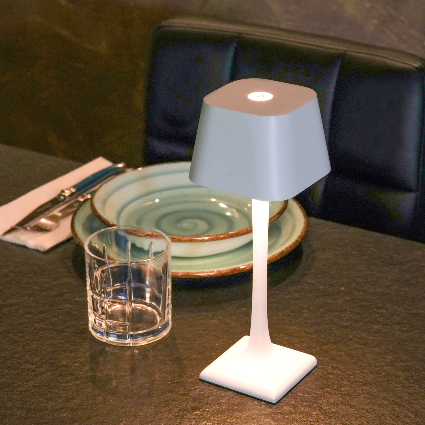 A CA MIA GLAPHYRA WHITE. Rechargeable Wireless LED Table Lamp. 